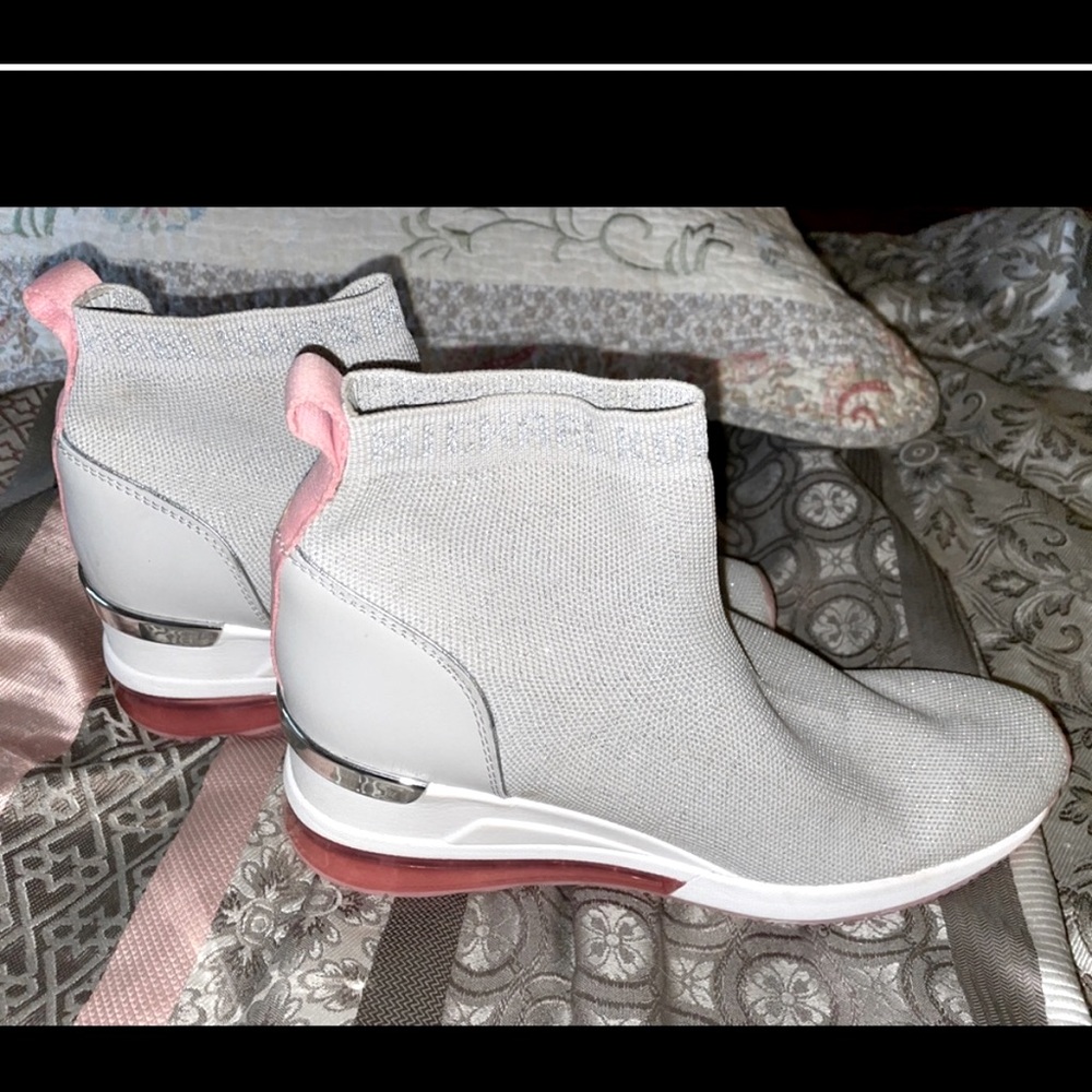Michael Kors size 8 woman